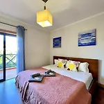 Modern 3 With Pool By Homing 아파트