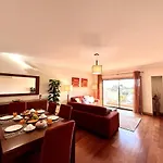 아파트 Modern 3 With Pool By Homing *