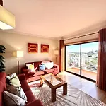 Modern 3 With Pool By Homing Apartment Albufeira