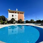 Modern 3 With Pool By Homing