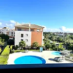 Apartment Modern 3 With Pool By Homing *