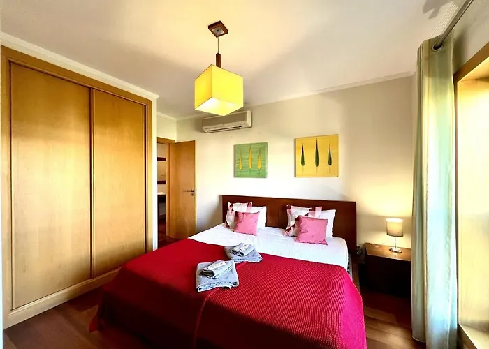 Modern 3 With Pool By Homing Apartamento